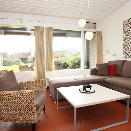 Lxxv בית נופש